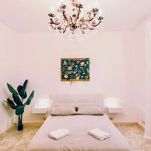 Golden Luxury - San Giovanni - 10 Min To Basilica Of San Giovanni - 25 Min To Colosseum Apartment Rome
