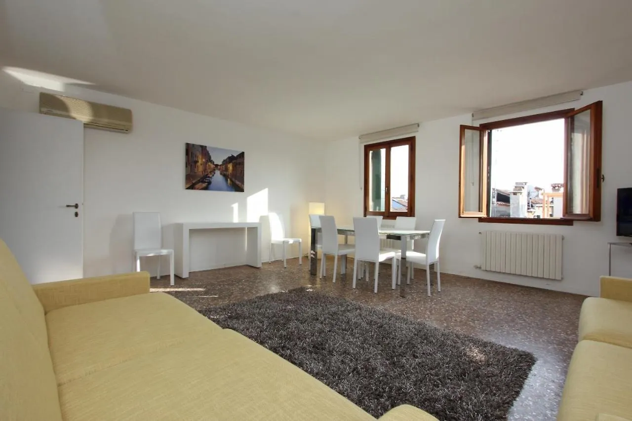 City Apartments Rialto Венеция