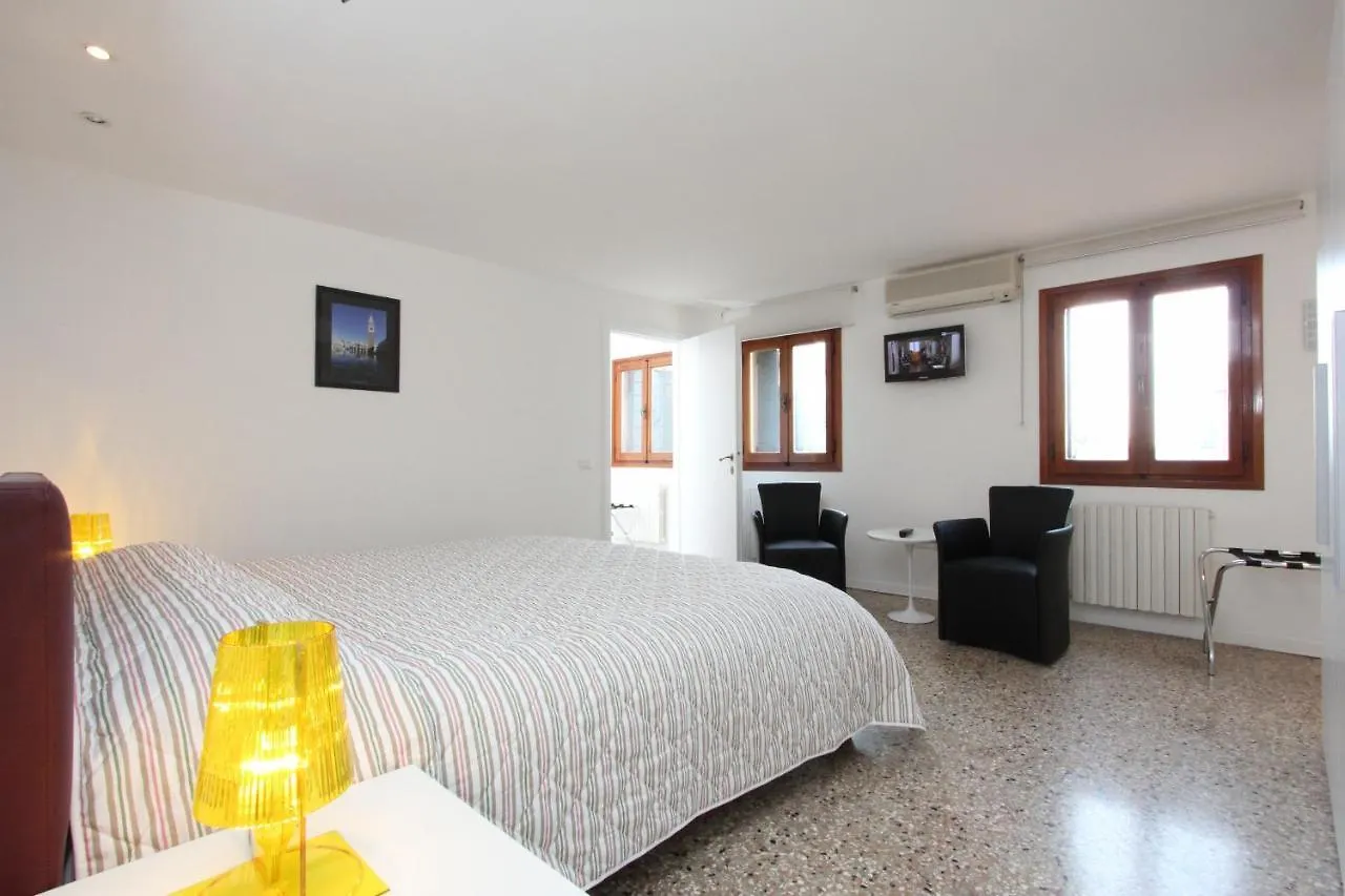 City Apartments Rialto Венеция