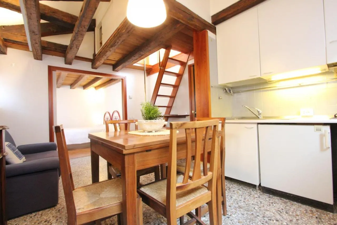 City Apartments Rialto Wenecja 0*,